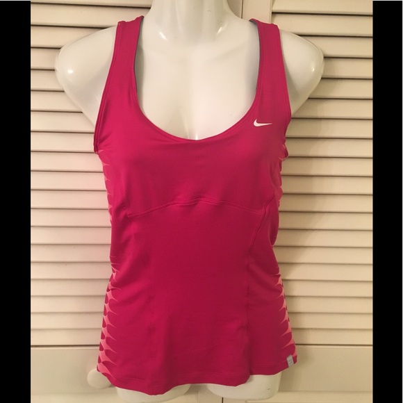 Nike Tops - Nwot Nike Workout Top